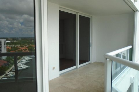 Condo in Aventura, Florida, 3 bedrooms  № 1320778 - photo 28