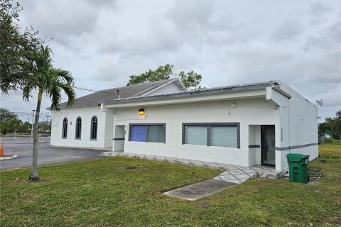 Immobilier commercial à vendre à Miami Gardens, Floride № 980597 - photo 21