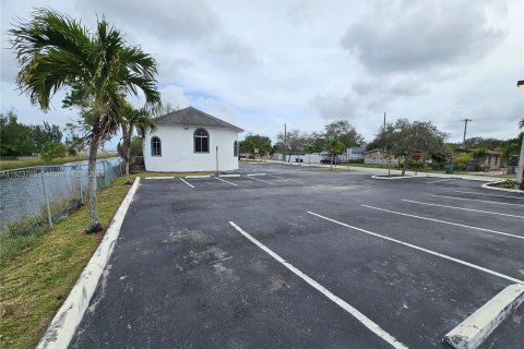 Immobilier commercial à vendre à Miami Gardens, Floride № 980597 - photo 19