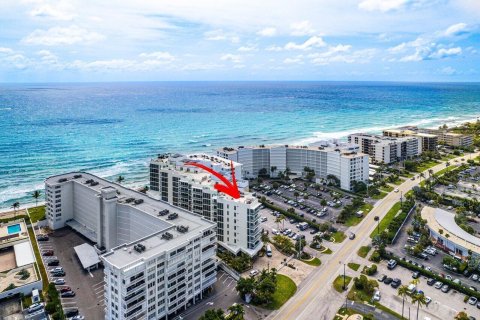 Condo in Palm Beach, Florida, 3 bedrooms in 3550 SOUTH OCEAN  № 925505 - photo 25