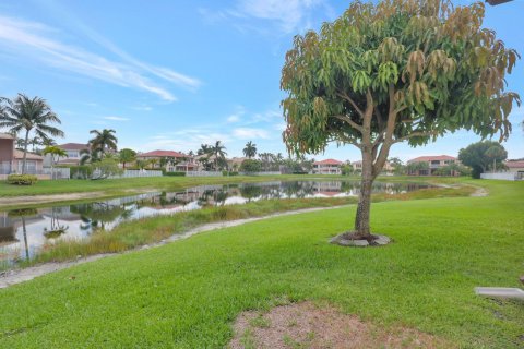 Villa ou maison à vendre à Lake Worth, Floride: 4 chambres, 244.43 m2 № 1207890 - photo 16