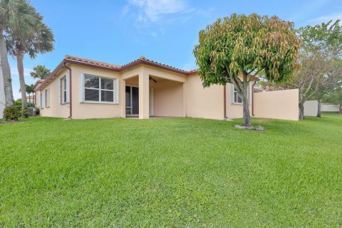 Villa ou maison à vendre à Lake Worth, Floride: 4 chambres, 244.43 m2 № 1207890 - photo 19