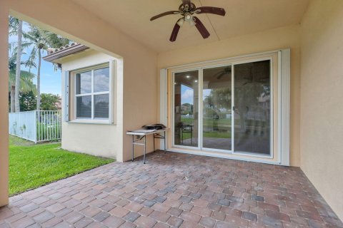 House in Lake Worth, Florida 4 bedrooms, 244.43 sq.m. № 1207890 - photo 21