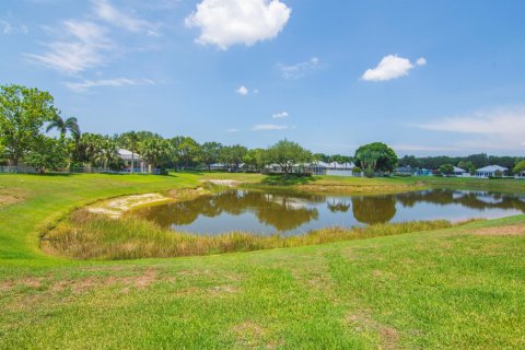 House in Palm City, Florida 3 bedrooms, 181.35 sq.m. № 1207847 - photo 5