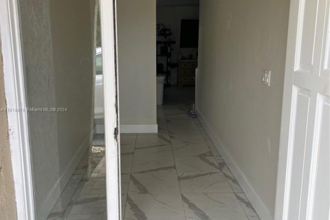 Casa en venta en West Palm Beach, Florida, 3 dormitorios, 164.62 m2 № 1236048 - foto 2