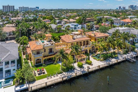 Villa ou maison à vendre à Fort Lauderdale, Floride: 8 chambres, 1139.17 m2 № 1117175 - photo 4