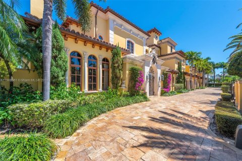 Villa ou maison à vendre à Fort Lauderdale, Floride: 8 chambres, 1139.17 m2 № 1117175 - photo 6