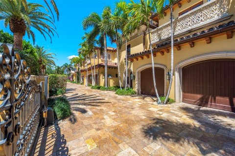 Villa ou maison à vendre à Fort Lauderdale, Floride: 8 chambres, 1139.17 m2 № 1117175 - photo 7