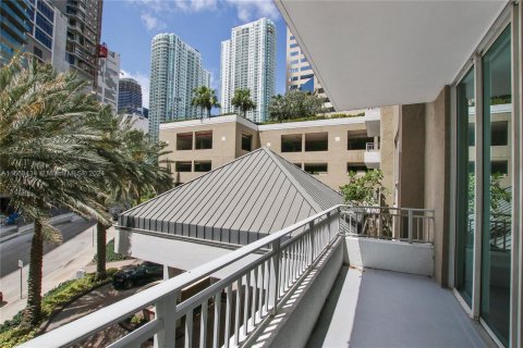 Condo in Miami, Florida, 2 bedrooms  № 1384288 - photo 14