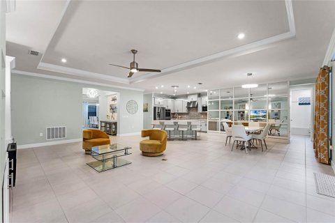 Villa ou maison à vendre à Kissimmee, Floride: 4 chambres, 305.83 m2 № 1287650 - photo 16