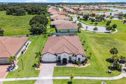 Villa ou maison à vendre à Kissimmee, Floride: 4 chambres, 305.83 m2 № 1287650 - photo 4