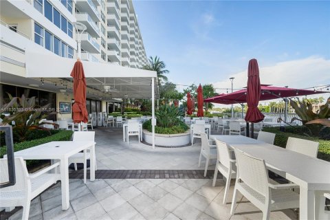 Copropriété à vendre à Miami Beach, Floride: 2 chambres, 110.55 m2 № 1309336 - photo 4