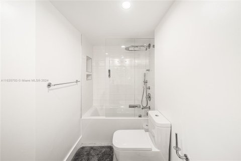 Copropriété à vendre à Miami Beach, Floride: 2 chambres, 110.55 m2 № 1309336 - photo 22