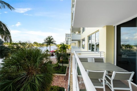 Copropriété à vendre à Miami Beach, Floride: 2 chambres, 110.55 m2 № 1309336 - photo 12