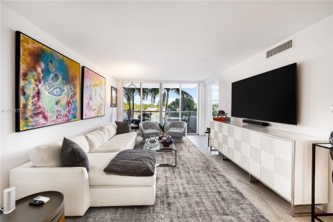 Copropriété à vendre à Miami Beach, Floride: 2 chambres, 110.55 m2 № 1309336 - photo 7