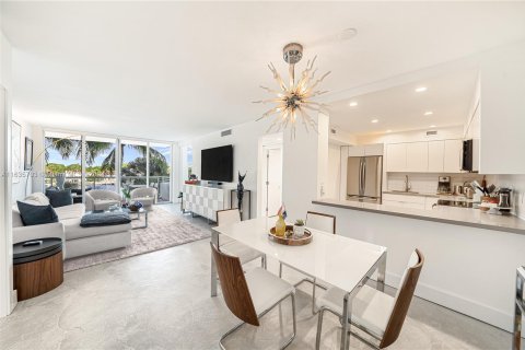 Copropriété à vendre à Miami Beach, Floride: 2 chambres, 110.55 m2 № 1309336 - photo 6