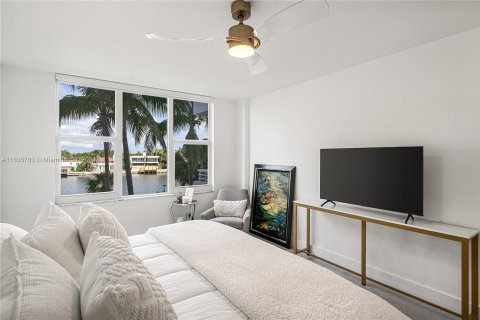 Condo in Miami Beach, Florida, 2 bedrooms  № 1309336 - photo 20