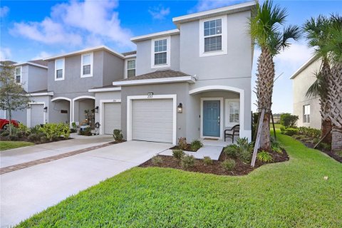 Townhouse in Wesley Chapel, Florida 3 bedrooms, 144.46 sq.m. № 937816 - photo 2