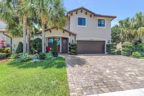 House in Lake Worth, Florida 5 bedrooms, 259.01 sq.m. № 1223707 - photo 1