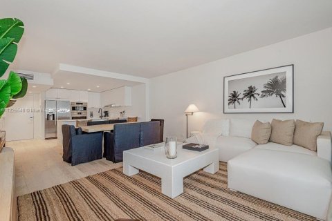Condominio en alquiler en Miami Beach, Florida, 1 dormitorio, 83.61 m2 № 25595 - foto 6