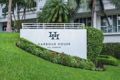 Condominio en venta en Bal Harbour, Florida, 2 dormitorios, 134.43 m2 № 1396027 - foto 2