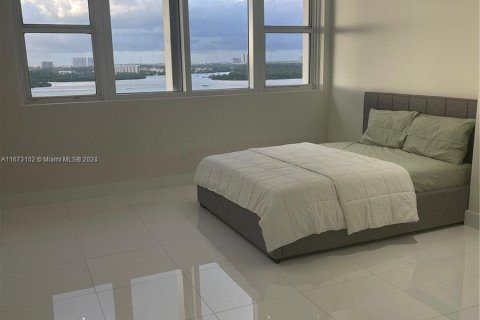 Condominio en venta en Bal Harbour, Florida, 2 dormitorios, 134.43 m2 № 1396027 - foto 15