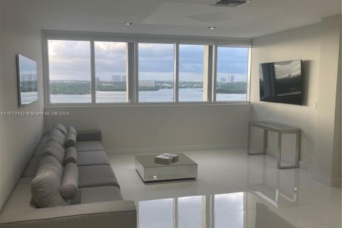 Condominio en venta en Bal Harbour, Florida, 2 dormitorios, 134.43 m2 № 1396027 - foto 23