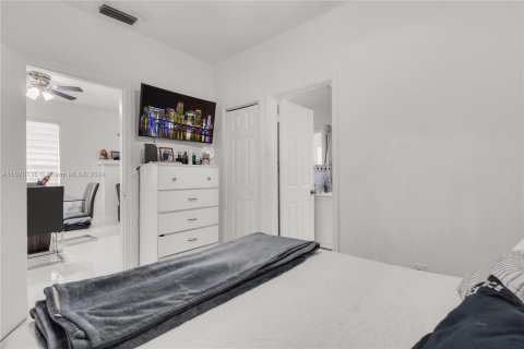 Immobilier commercial à vendre à Miami, Floride: 167.97 m2 № 1395974 - photo 15