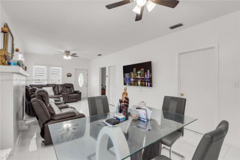 Immobilier commercial à vendre à Miami, Floride: 167.97 m2 № 1395974 - photo 10