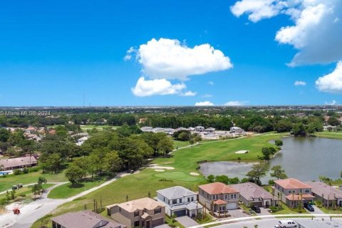 Villa ou maison à vendre à Tamarac, Floride: 4 chambres № 1380228 - photo 5