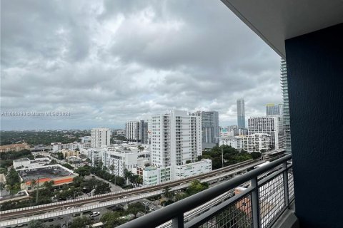 Condo in Miami, Florida, 1 bedroom  № 1380273 - photo 13