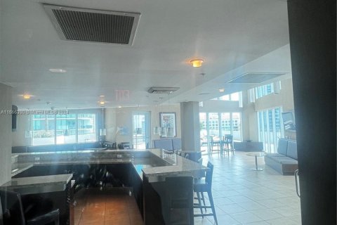 Condominio en venta en Miami, Florida, 1 dormitorio, 55.28 m2 № 1380273 - foto 23