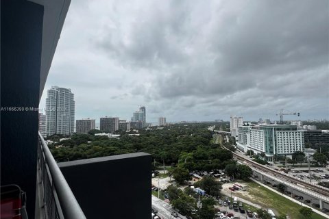 Condo in Miami, Florida, 1 bedroom  № 1380273 - photo 14