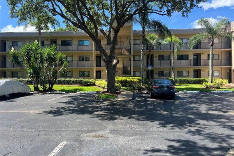 Condo in Delray Beach, Florida, 2 bedrooms  № 1187014 - photo 13