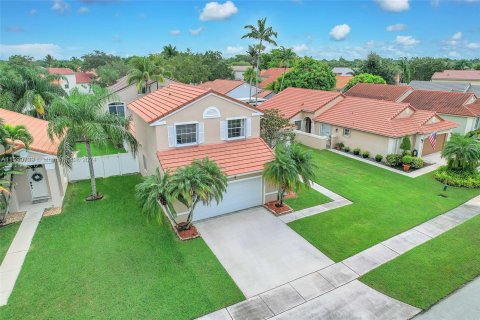 Villa ou maison à vendre à Pembroke Pines, Floride: 4 chambres, 185.06 m2 № 1292529 - photo 27