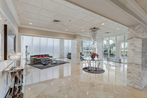 Condominio en venta en Riviera Beach, Florida, 1 dormitorio, 83.61 m2 № 1188728 - foto 3