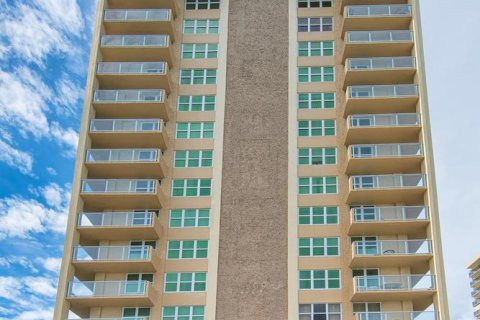 Condo in Riviera Beach, Florida, 1 bedroom  № 1188728 - photo 15