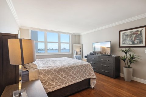 Condo in Riviera Beach, Florida, 1 bedroom  № 1188728 - photo 24