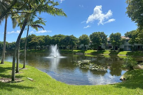 Townhouse in Riviera Beach, Florida 3 bedrooms, 122.45 sq.m. № 1217160 - photo 3