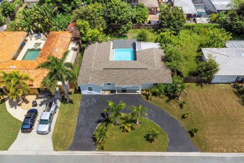 Casa en venta en Saint Petersburg, Florida, 3 dormitorios, 137.87 m2 № 1349641 - foto 10