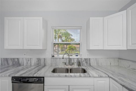 Casa en venta en Saint Petersburg, Florida, 3 dormitorios, 137.87 m2 № 1349641 - foto 19