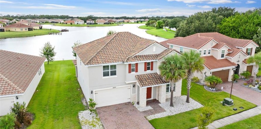 House in BELLALAGO in Kissimmee, Florida 5 bedrooms, 261.43 sq.m. № 1349609