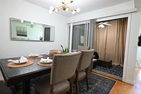 Condo in Orlando, Florida, 2 bedrooms  № 1422432 - photo 13