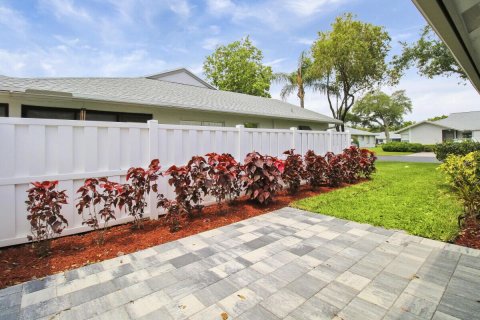 House in Boca Raton, Florida 2 bedrooms, 115.94 sq.m. № 1120018 - photo 6