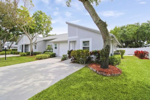 Casa en venta en Boca Raton, Florida, 2 dormitorios, 115.94 m2 № 1120018 - foto 2