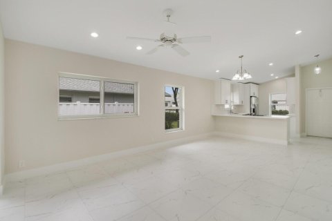 House in Boca Raton, Florida 2 bedrooms, 115.94 sq.m. № 1120018 - photo 18