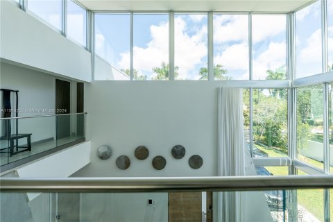 Villa ou maison à vendre à Pinecrest, Floride: 6 chambres, 547.57 m2 № 1151219 - photo 9