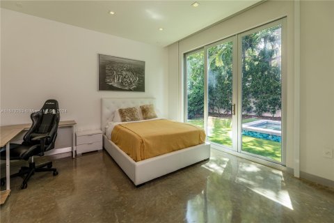 Villa ou maison à vendre à Pinecrest, Floride: 6 chambres, 547.57 m2 № 1151219 - photo 2