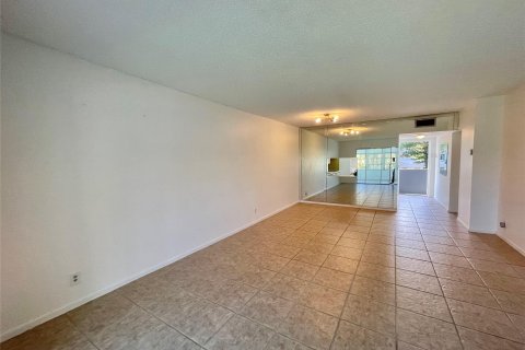 Condominio en venta en Margate, Florida, 2 dormitorios, 86.4 m2 № 882365 - foto 18