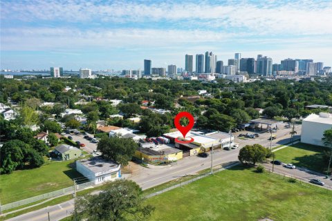 Commercial property in Miami, Florida № 882364 - photo 28